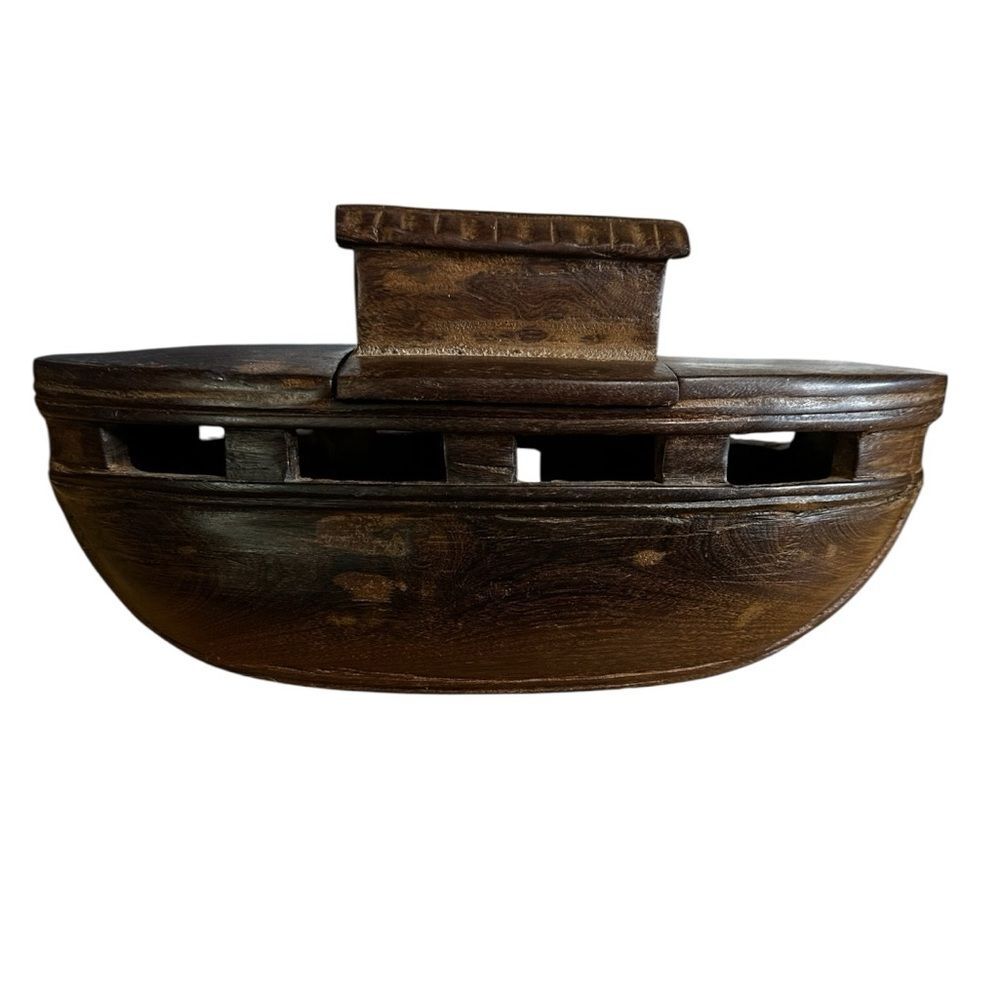 Vintage Hand Carved Wooden Noah’s Ark w/ Animals Folk Art Primitive Trinket Box